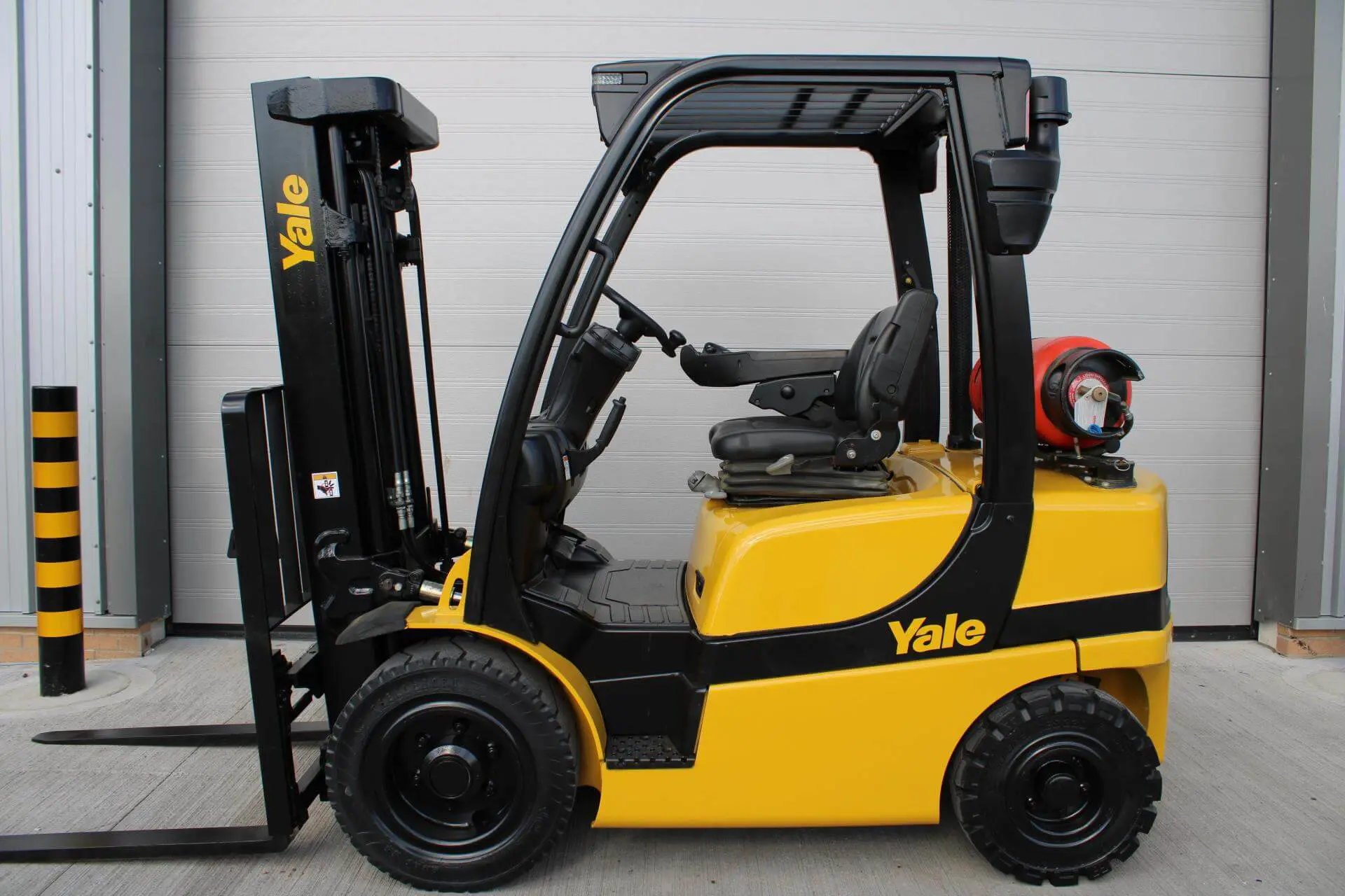 Yale GDP25VX Forklift