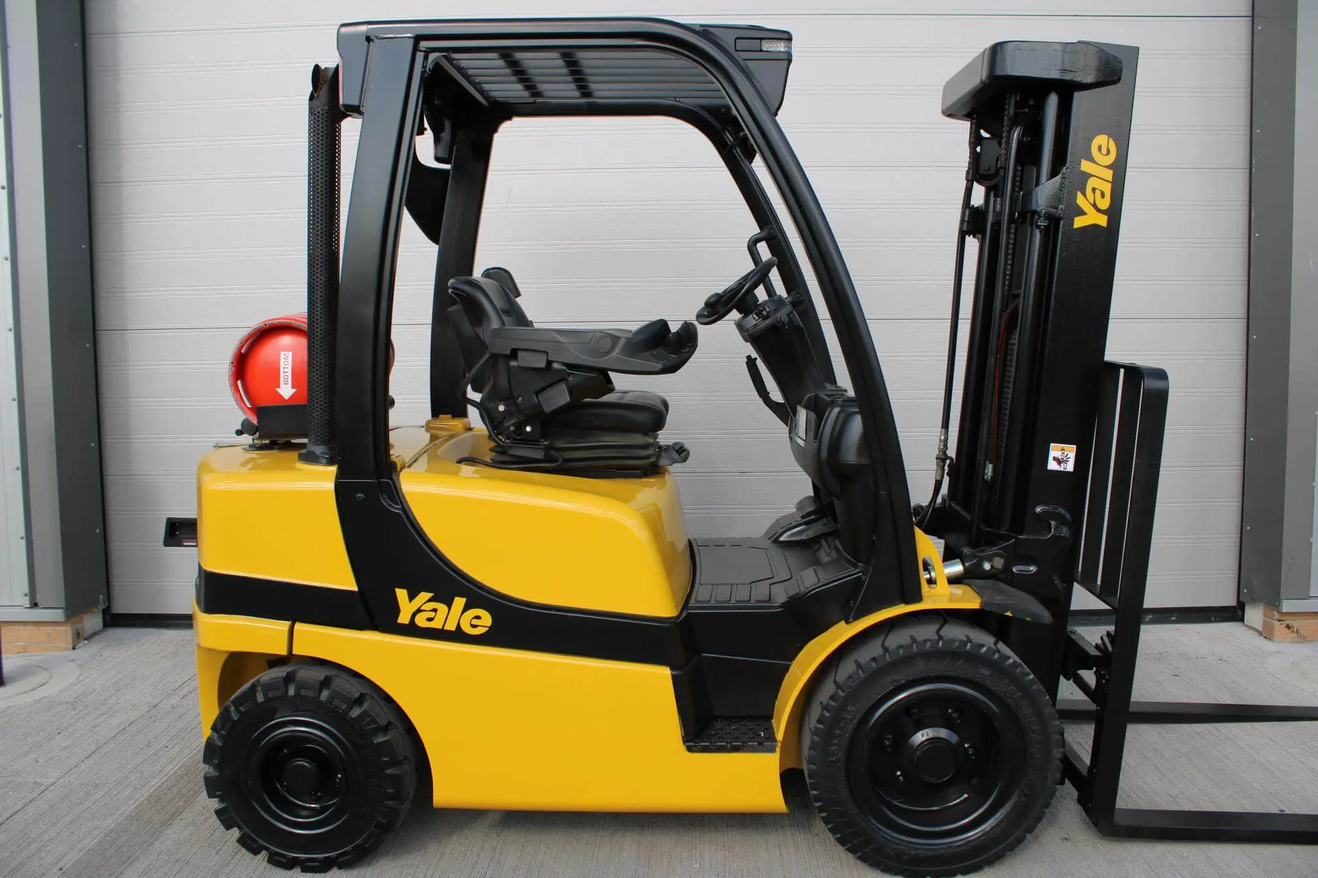 Yale GDP25VX Forklift
