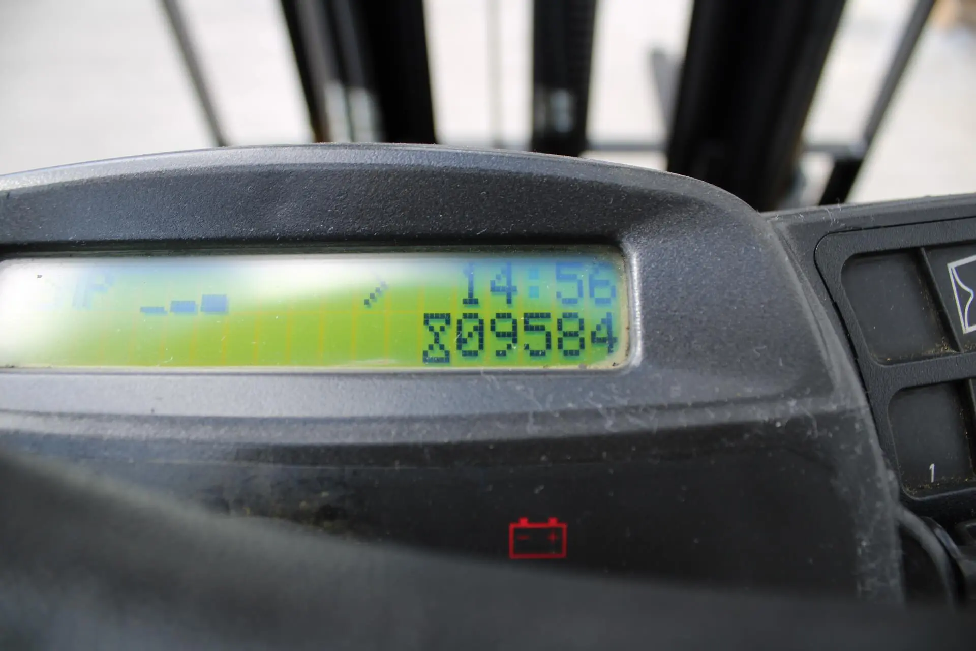 Yale GLC35VX Forklift dashboard