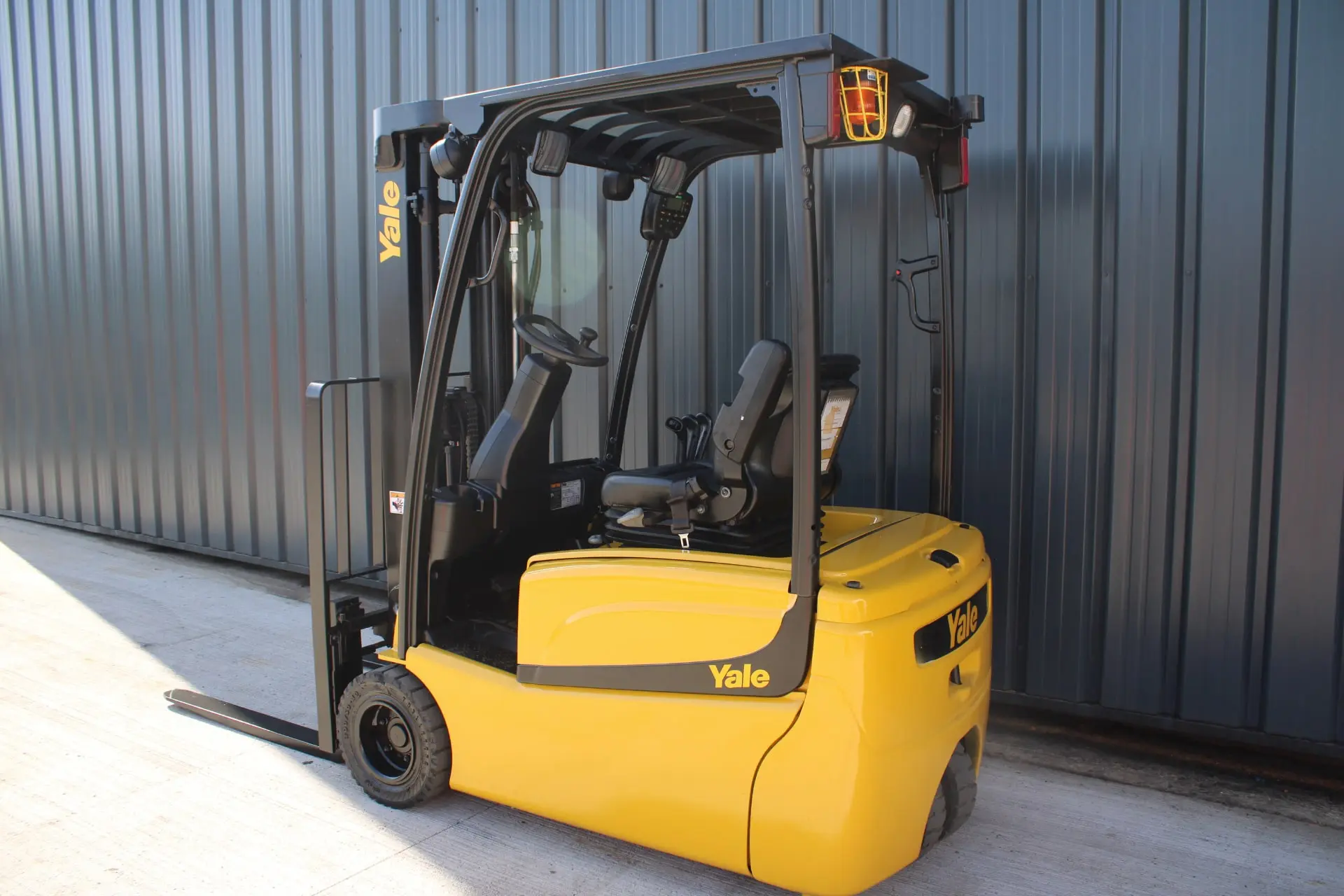 Yale ERP18VT Electric Forklift Truck (6)