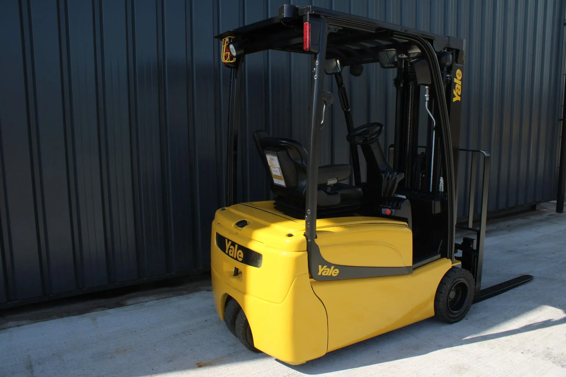 Yale ERP18VT Electric Forklift Truck (7)