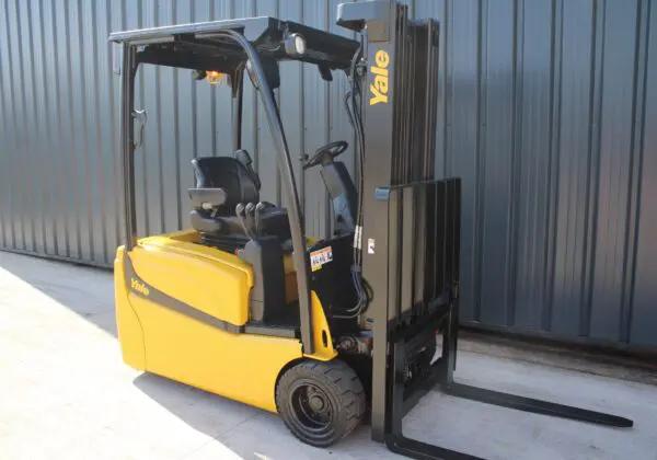 Yale ERP18VT Electric Forklift Truck (9)