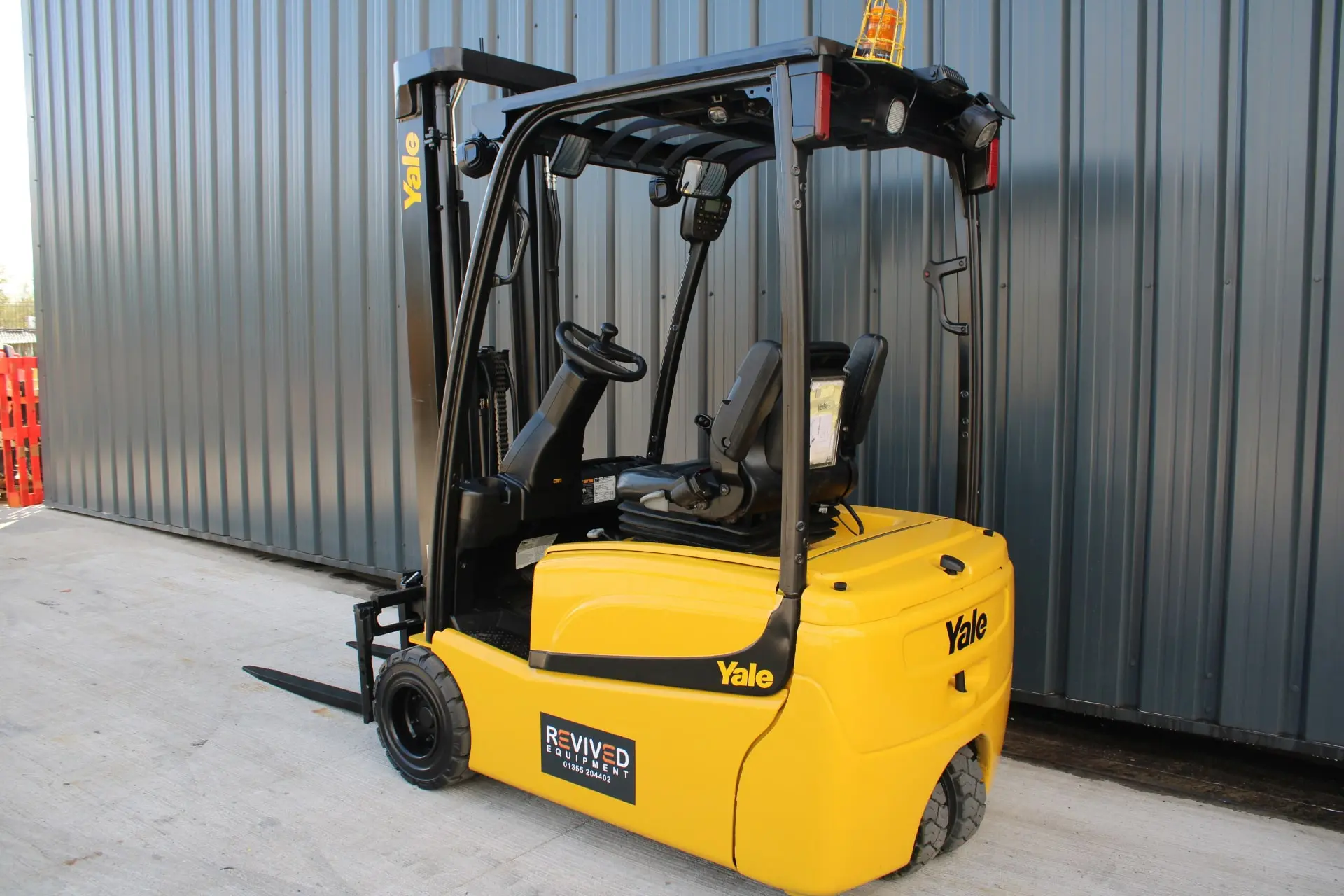 Yale ERP20VT 3-wheel electric forklift (4)