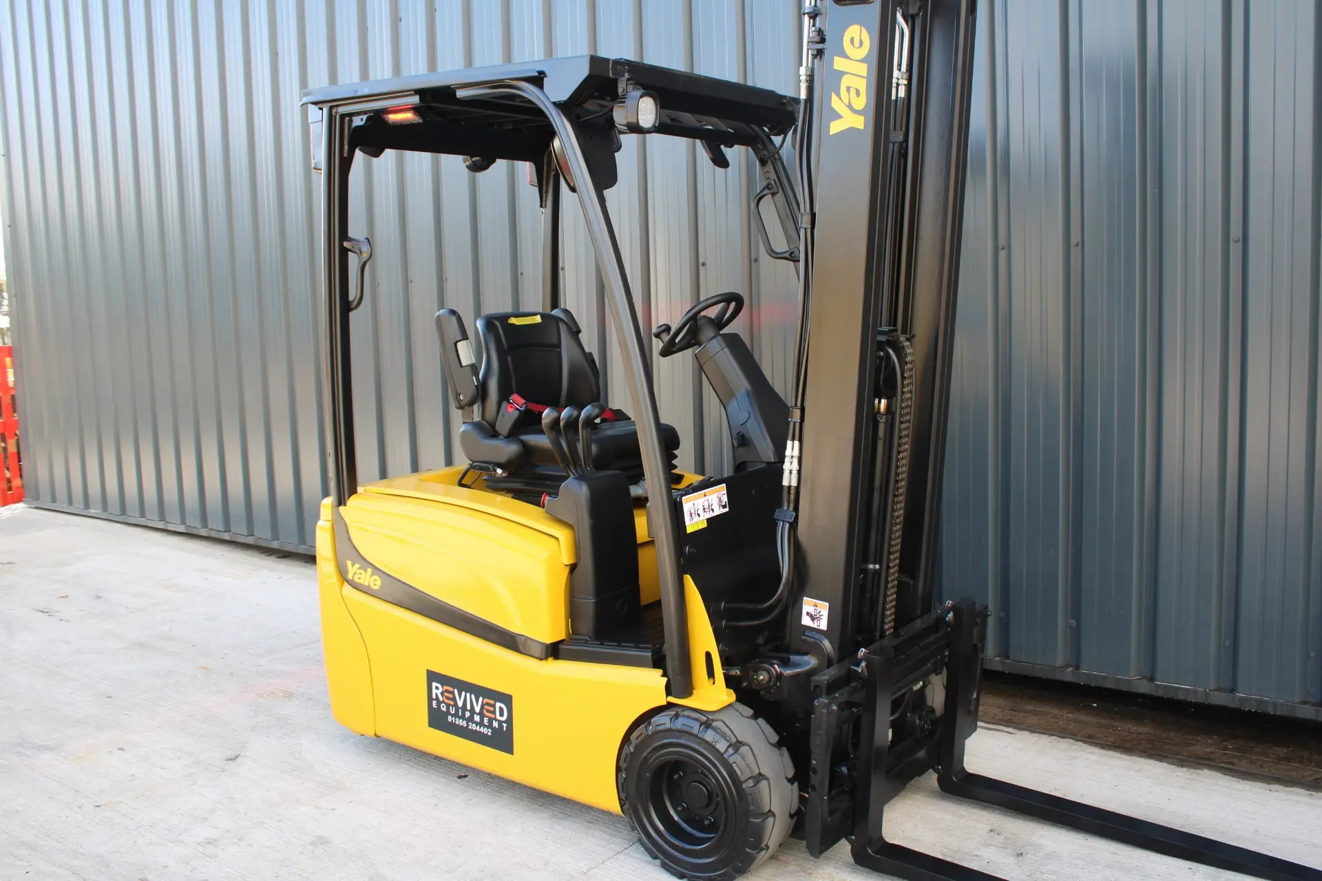 Yale ERP20VT 3-wheel electric forklift