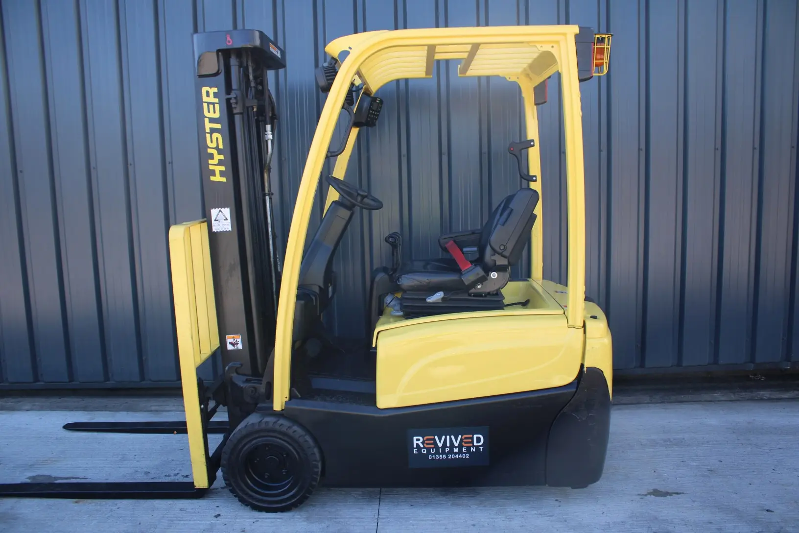 Hyster J1.8XNT 4-Wheel Electric Forklift (2)