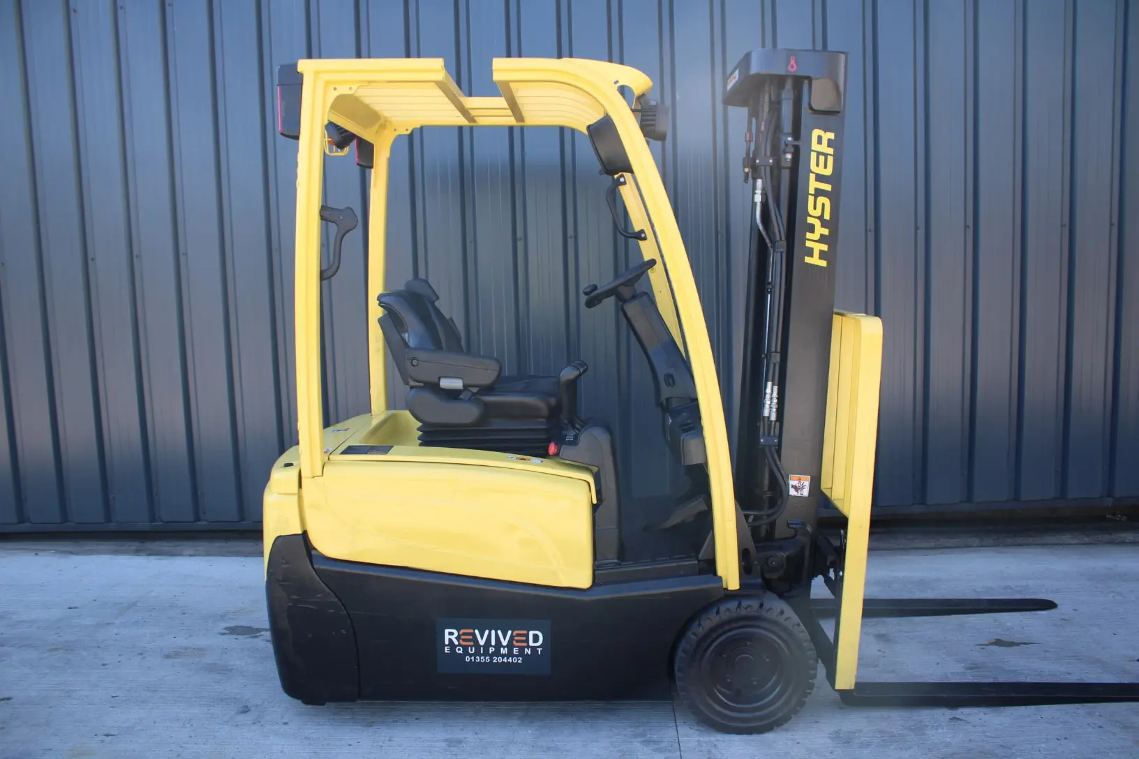 Hyster J1.8XNT 4-Wheel Electric Forklift (5)