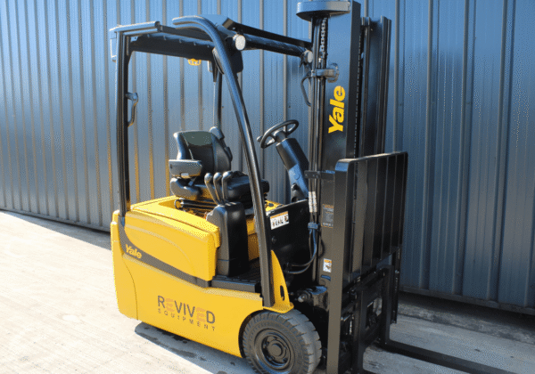 YALE ERP15VT Electric Forklift