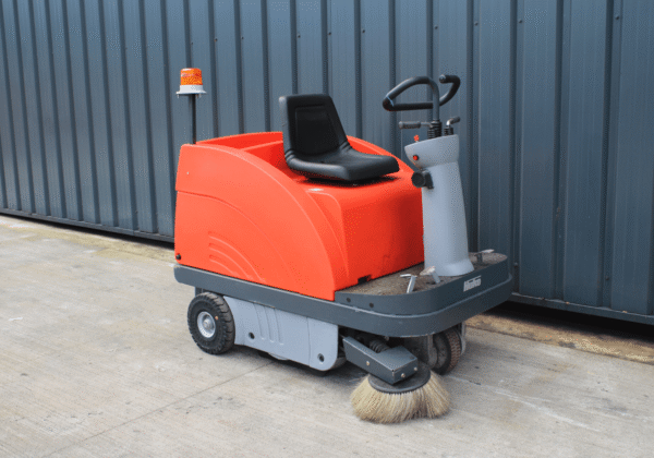 Hako Sweepmaster B900R